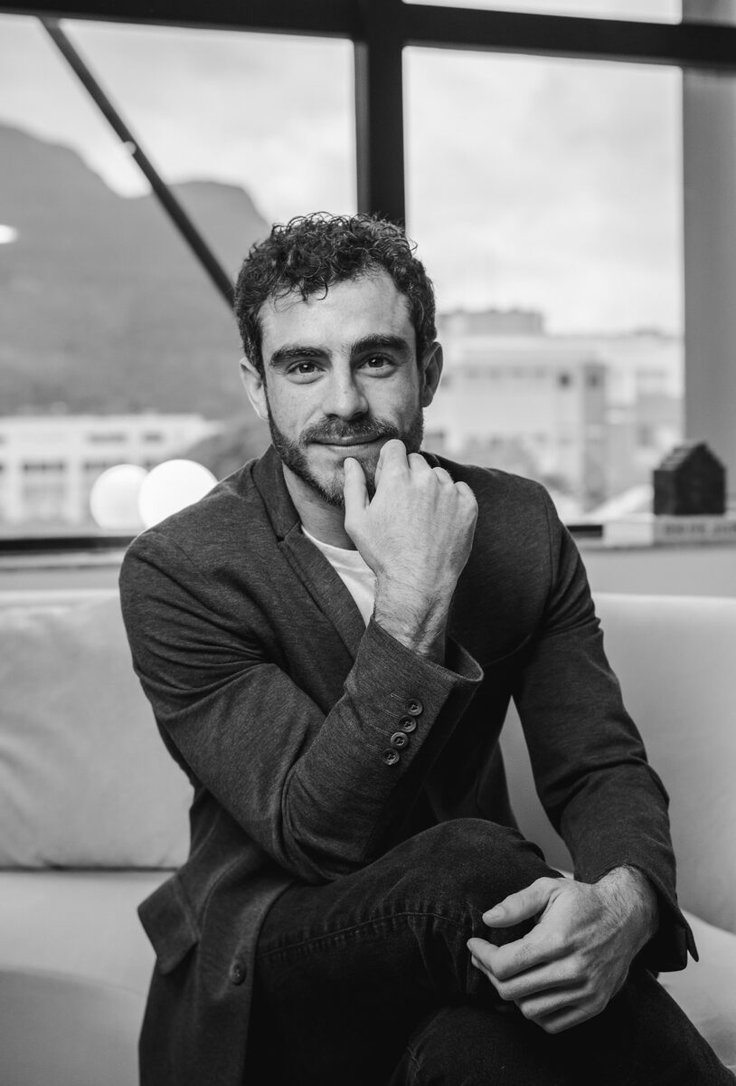 Retrato editorial da Evolve